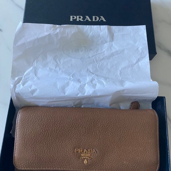Gorgeous, authentic Prada camel leather wallet - Picture 11 of 14